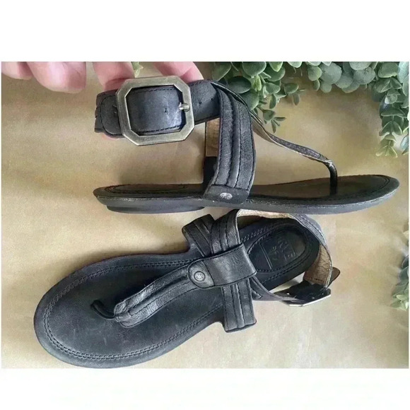 Frye Alessia Traptuno T Strap Sandals Size 6 - Picture 4 of 6